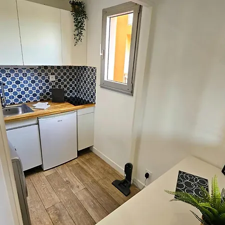 Renovated With Balcony And Modern Style Saint-Mandrier-sur-Mer