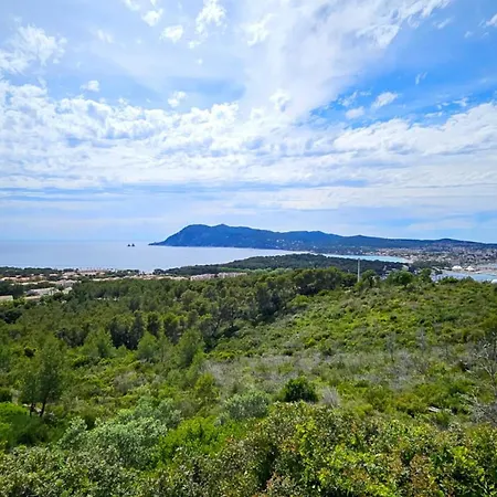Apartment Renovated With Balcony And Modern Style Saint-Mandrier-sur-Mer